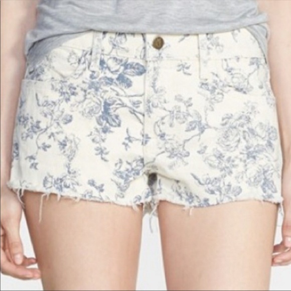NEW WildFox Lara Mid Rise shorts - Picture 2 of 6